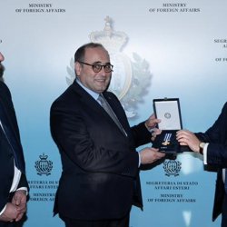 Dr Maurizio Bragagni OBE receives Ministerial Commendation Medal B’ Class from the Hellenic Republic